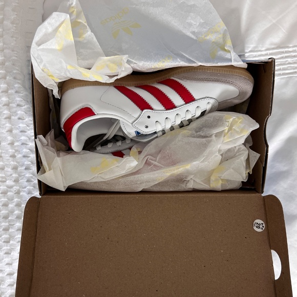 Red and white Adidas Sambas NWT - Picture 4 of 6